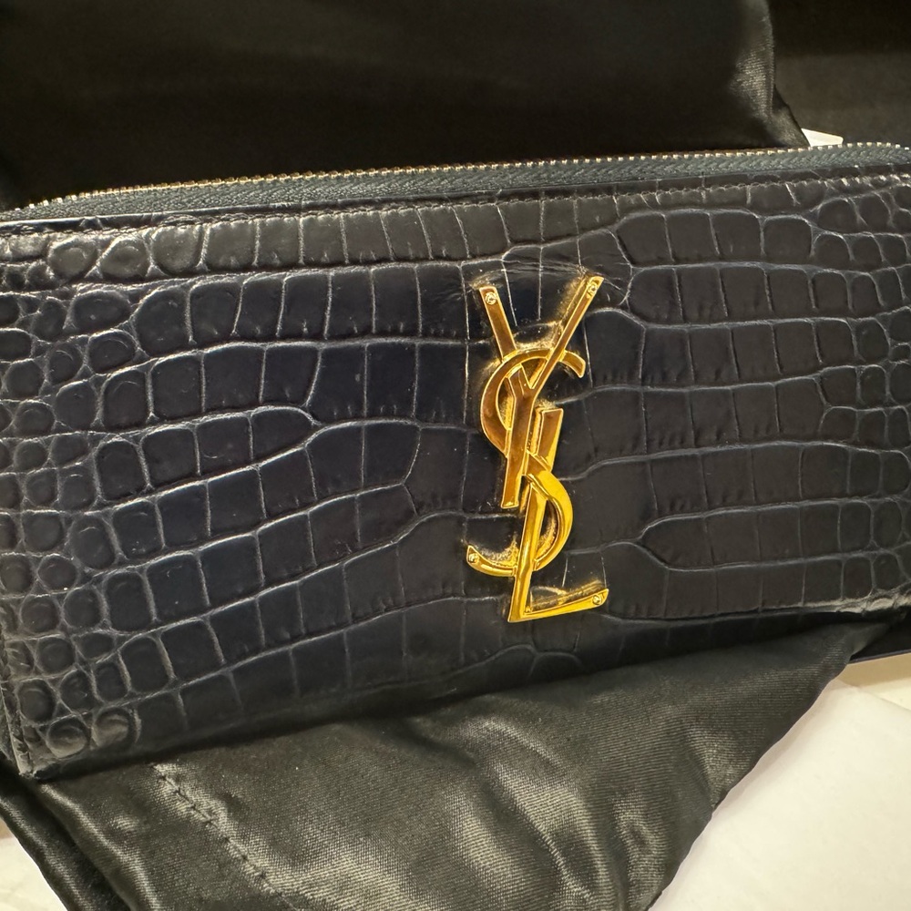 Yves Saint Laurent Croc Embossed Glossy Zip Around Wallet Full inclusion